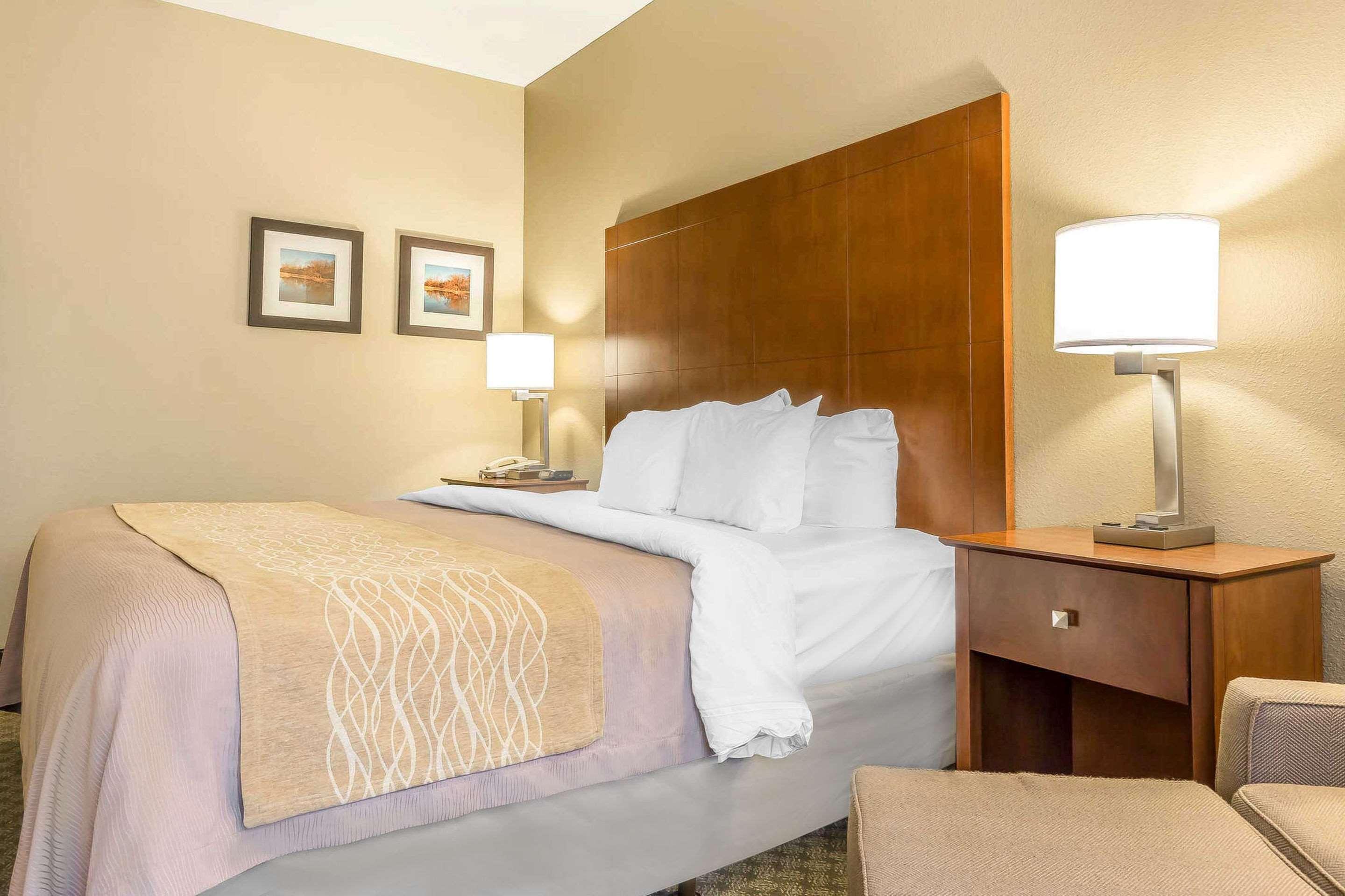 Comfort Inn & Suites East Moline Near I-80 Esterno foto