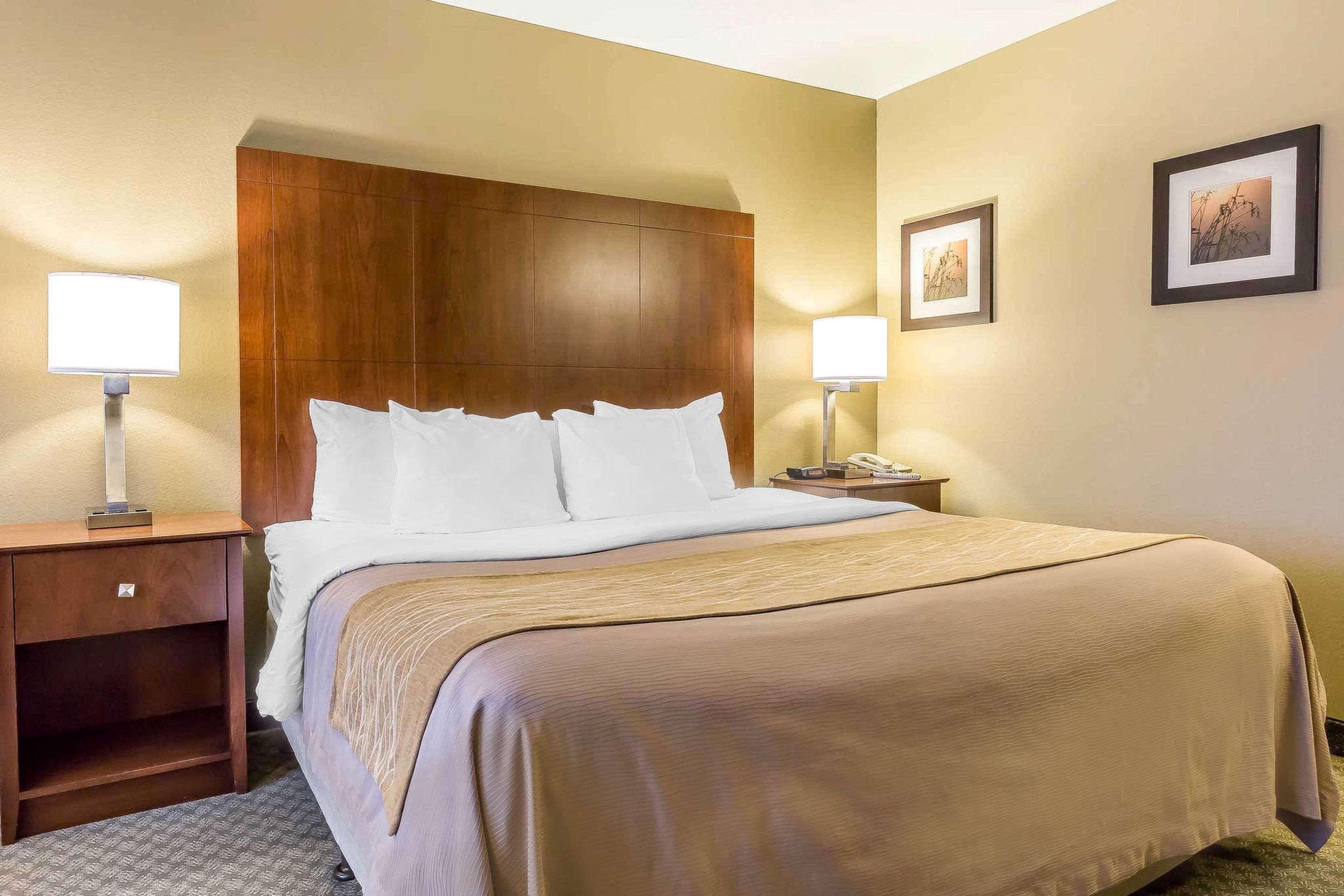 Comfort Inn & Suites East Moline Near I-80 Esterno foto