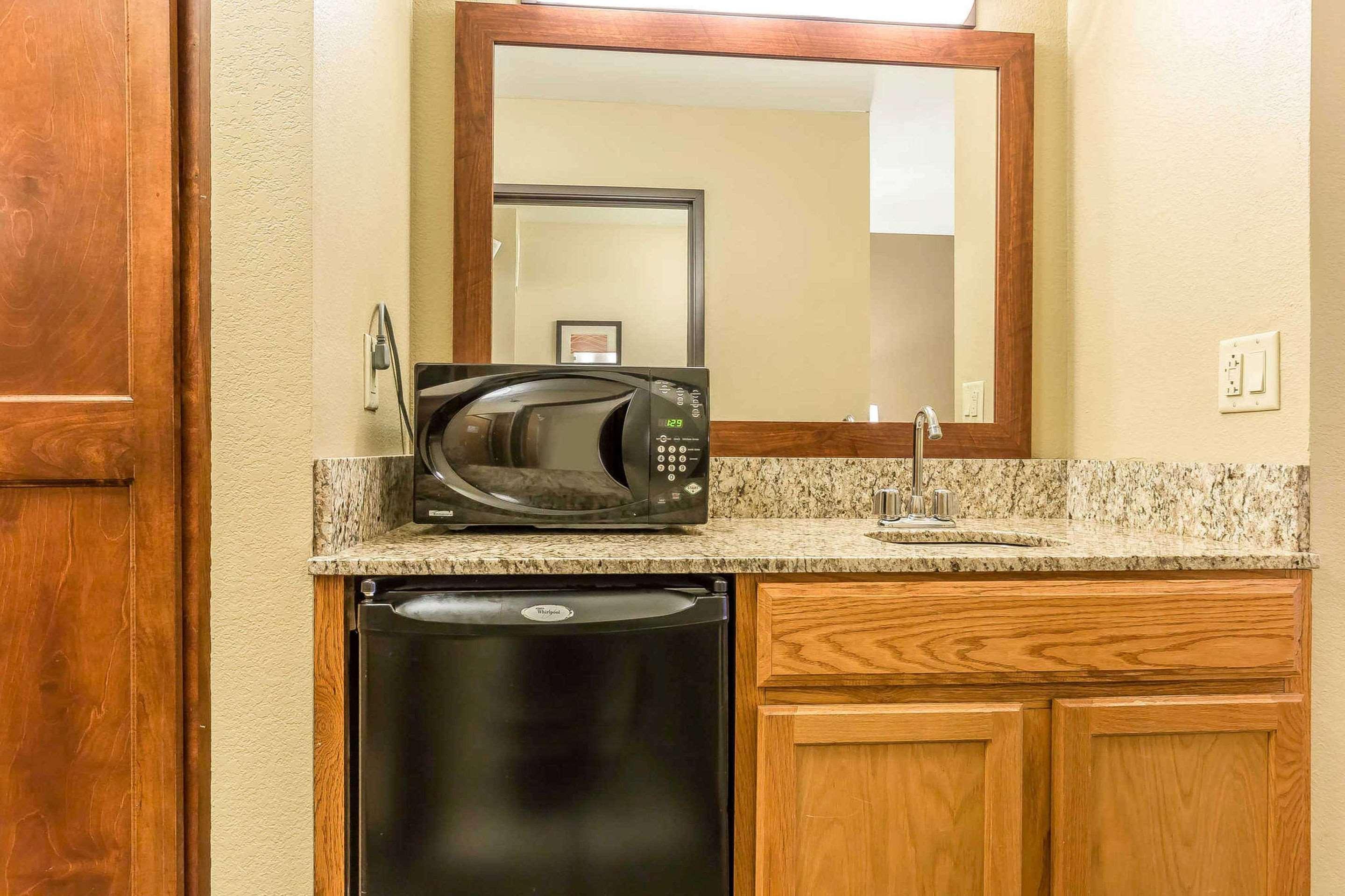 Comfort Inn & Suites East Moline Near I-80 Esterno foto
