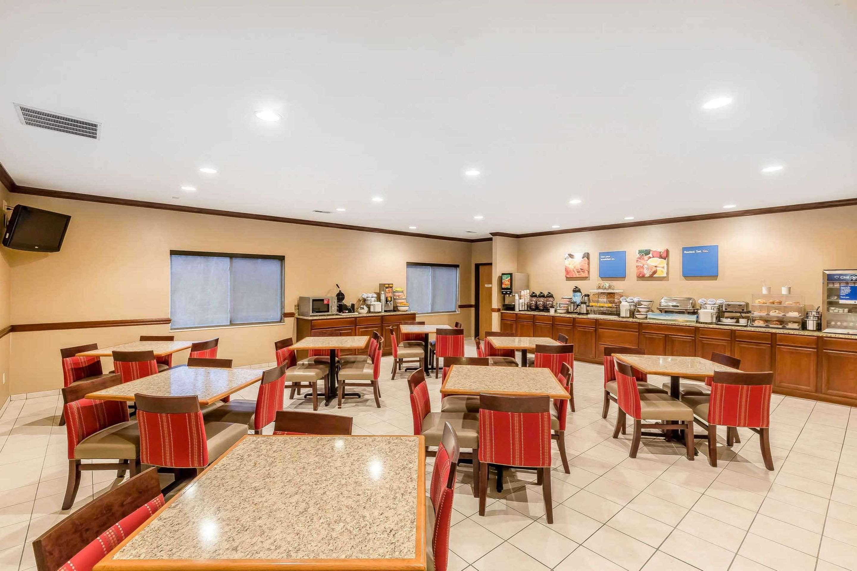 Comfort Inn & Suites East Moline Near I-80 Esterno foto