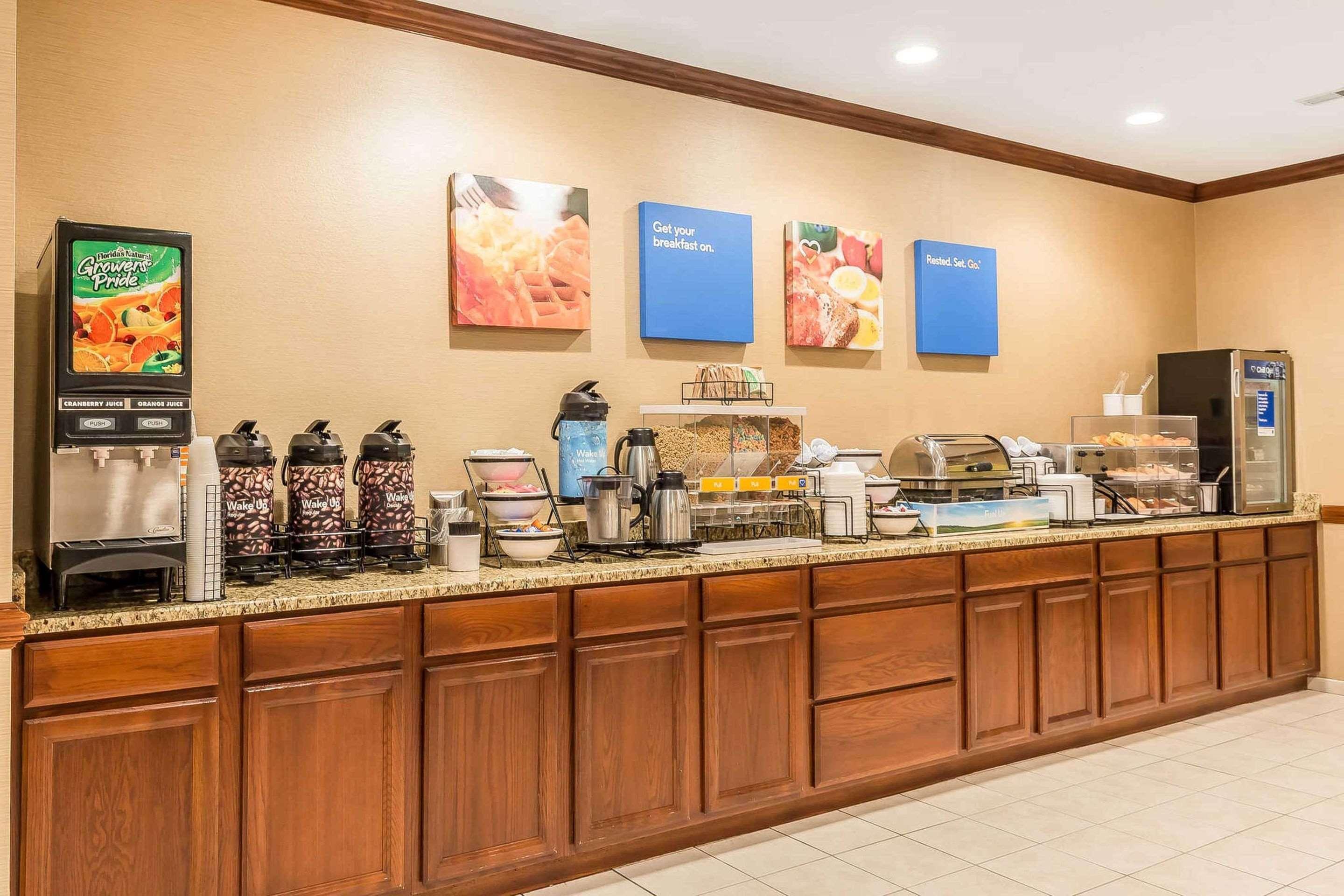 Comfort Inn & Suites East Moline Near I-80 Esterno foto