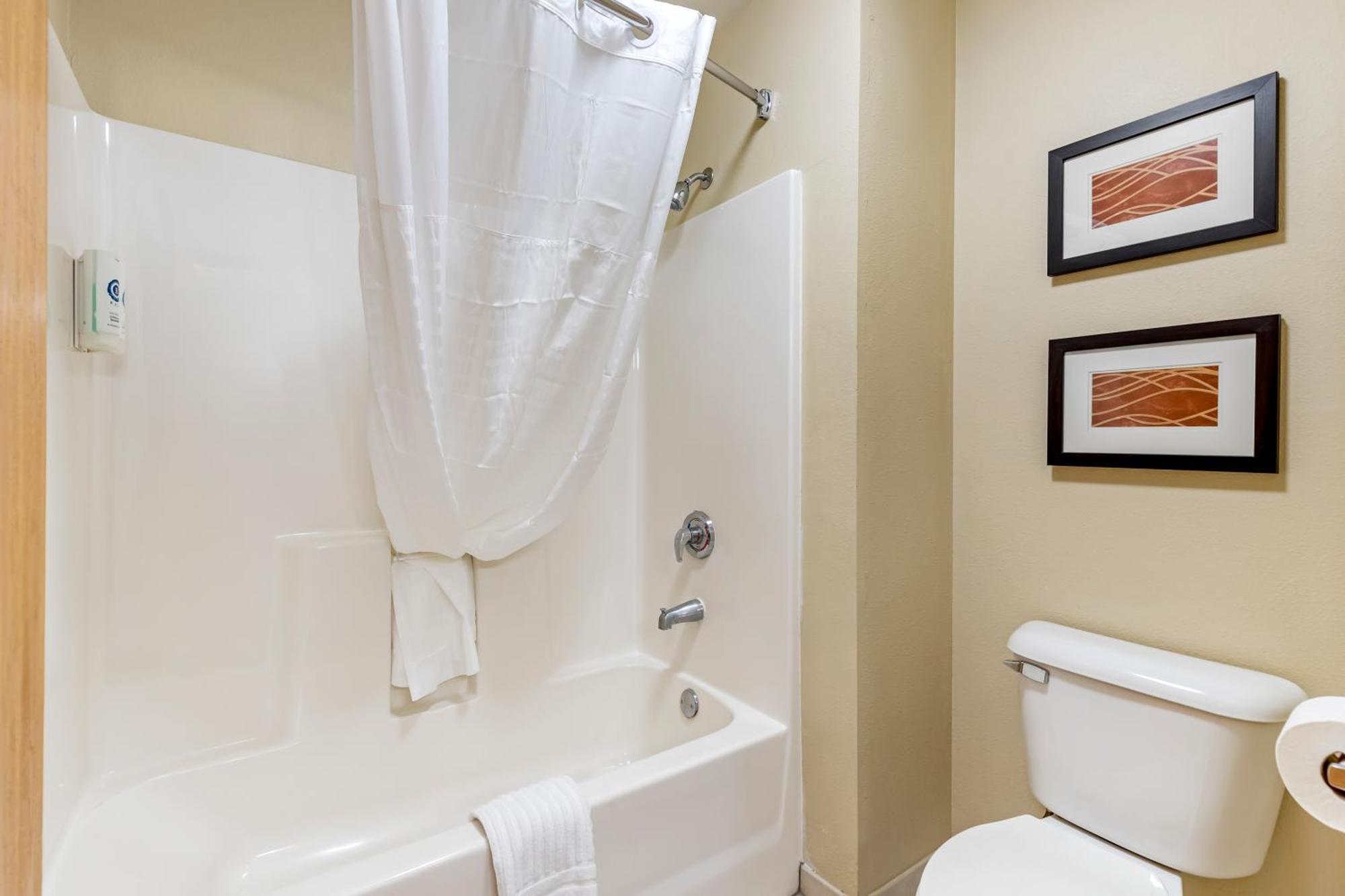 Comfort Inn & Suites East Moline Near I-80 Esterno foto